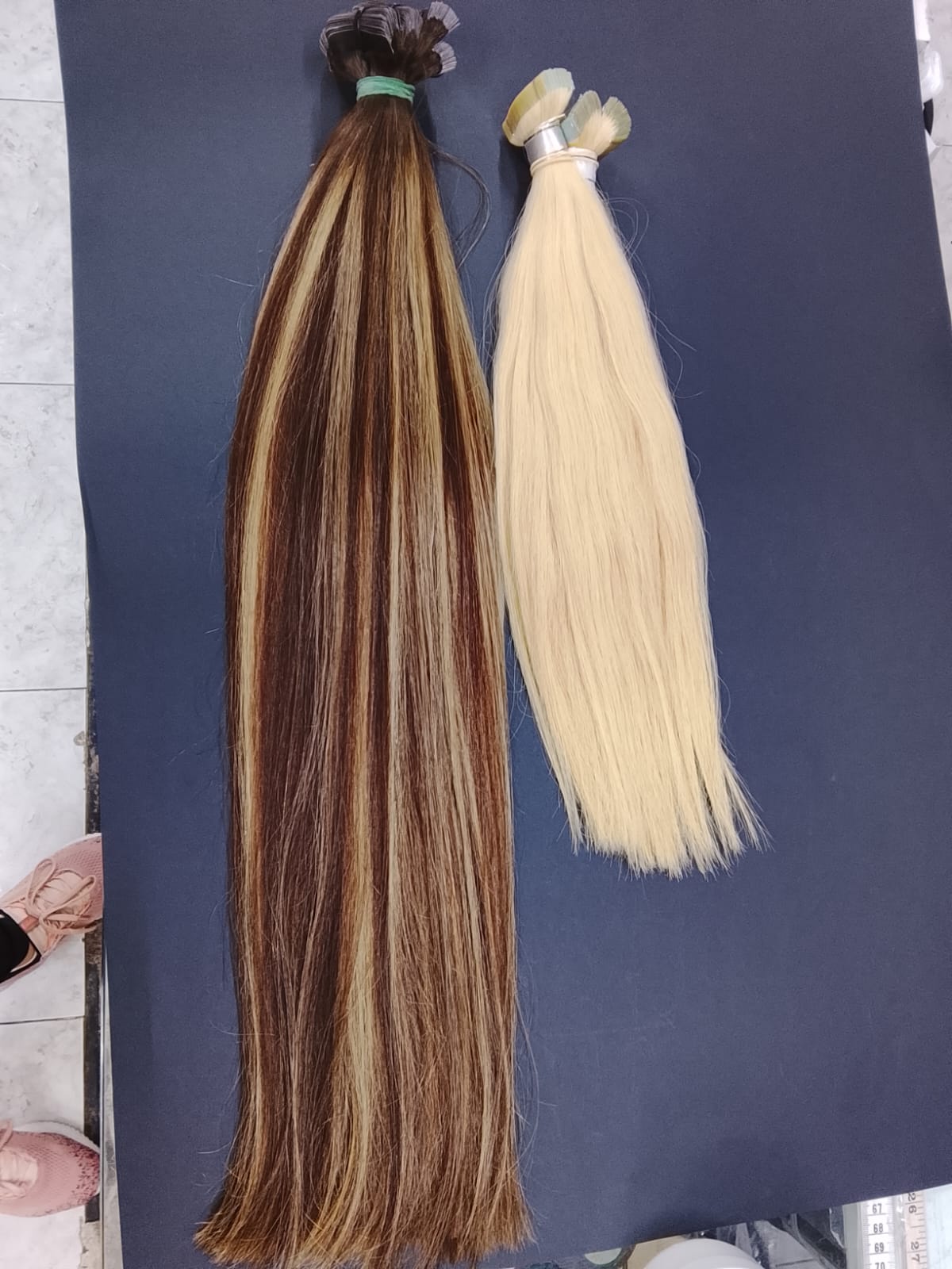 Extensiones de cinta adhesiva Extensiones tape in Extensiones de cabello natural Cabello humano 100% natural Extensiones adhesivas Extensiones tipo sándwich Aumento de volumen capilar Alargamiento de cabello Extensiones planas y discretas Adhesivo hipoalergénico Extensiones reutilizables Métodos de extensión no invasivos Extensiones rápidas de aplicar Extensiones para cabello fino Extensiones sin calor Extensiones profesionales Extensiones de alta calidad Aplicación de extensiones tape Extensiones de larga duración Extensiones seguras para el cabello