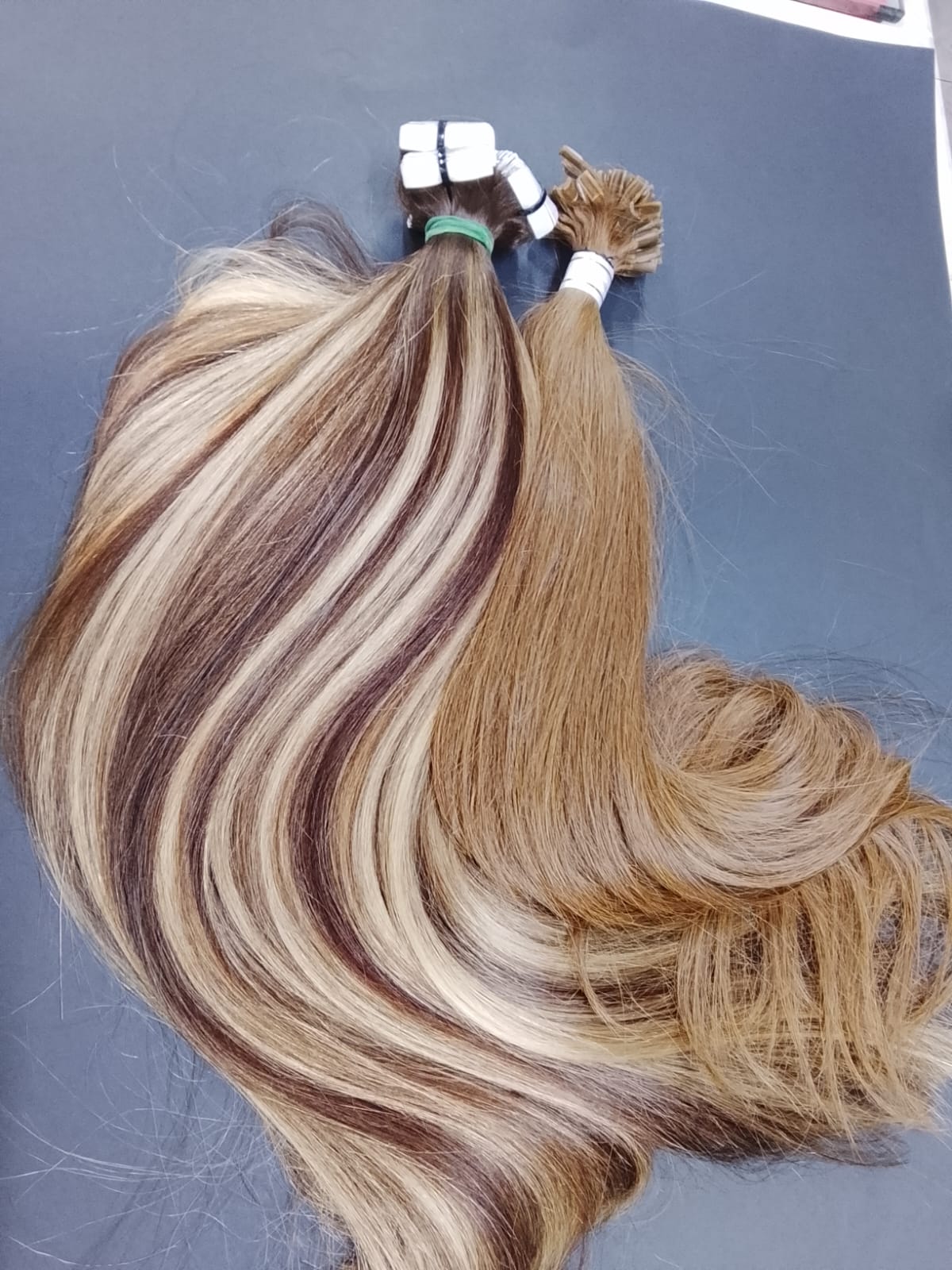 Extensiones de cinta adhesiva Extensiones tape in Extensiones de cabello natural Cabello humano 100% natural Extensiones adhesivas Extensiones tipo sándwich Aumento de volumen capilar Alargamiento de cabello Extensiones planas y discretas Adhesivo hipoalergénico Extensiones reutilizables Métodos de extensión no invasivos Extensiones rápidas de aplicar Extensiones para cabello fino Extensiones sin calor Extensiones profesionales Extensiones de alta calidad Aplicación de extensiones tape Extensiones de larga duración Extensiones seguras para el cabello